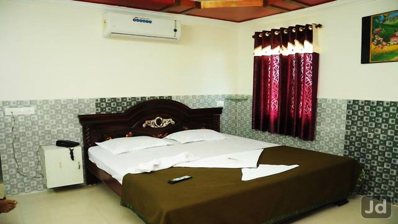 Hotel Manorama Inn Khammam Exteriör bild
